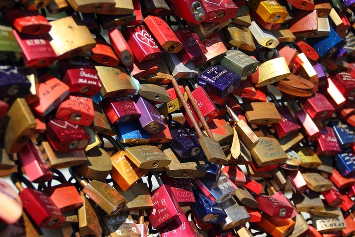 padlocks-337569_960_720